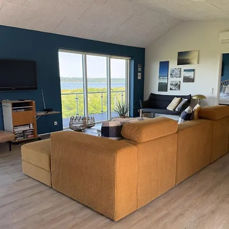 Berta - 70m To The Fjord By Interhome Feriehus